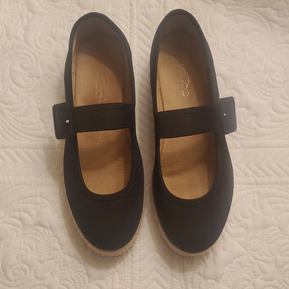 Me Too Black Mary Jane Flats